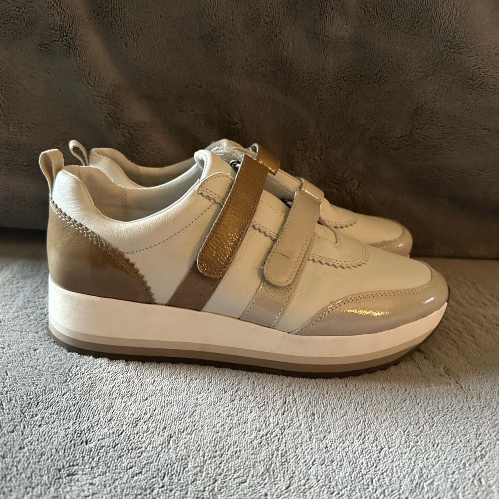 Johnston & Murphy White, Cream, and Tan Women's Sneakers